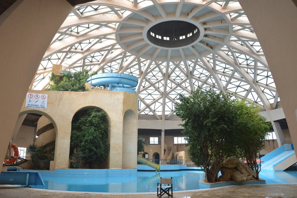 Suites Hotel Les Charmilles & Spa Ла-Марса Экстерьер фото