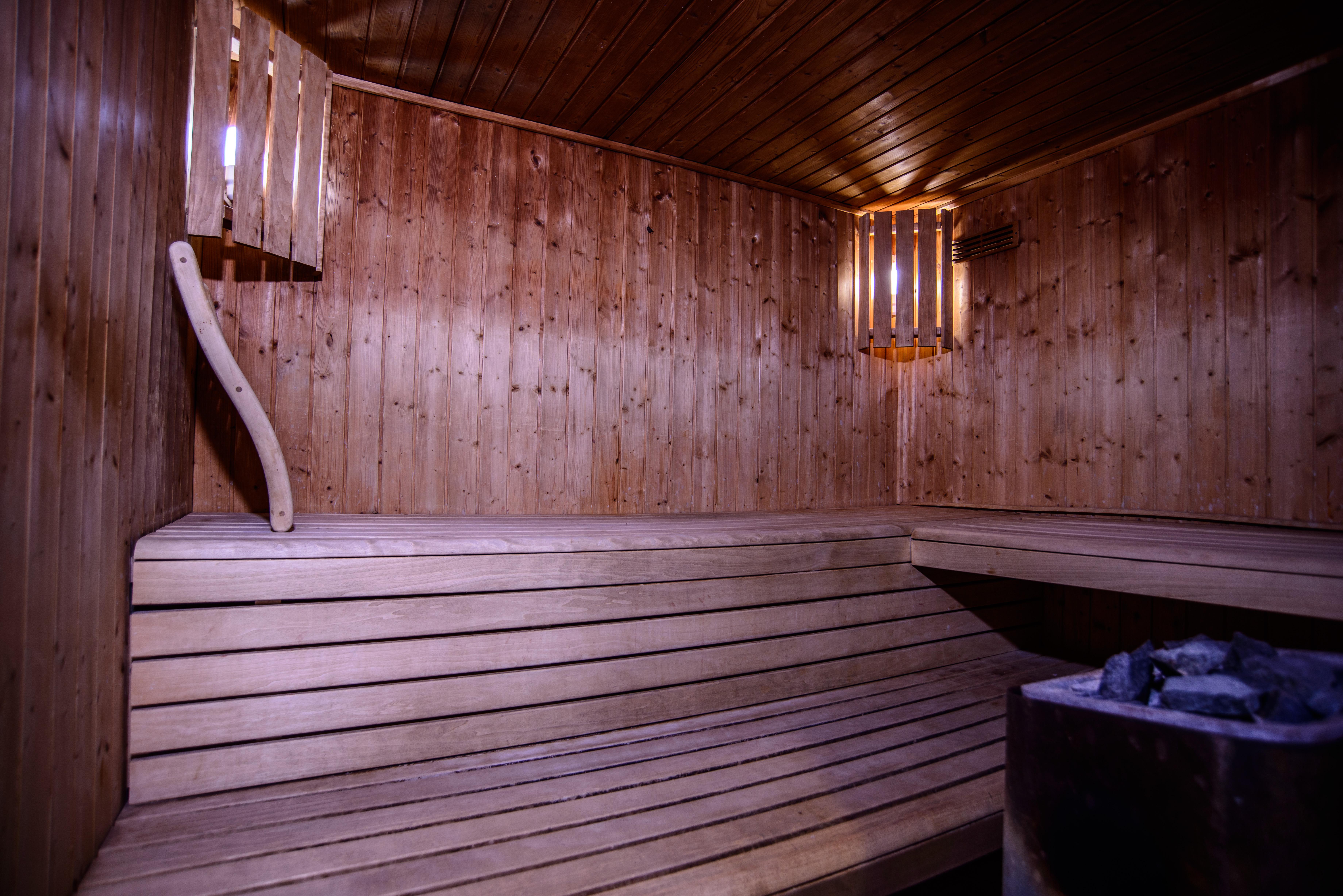 Suites Hotel Les Charmilles & Spa Ла-Марса Экстерьер фото