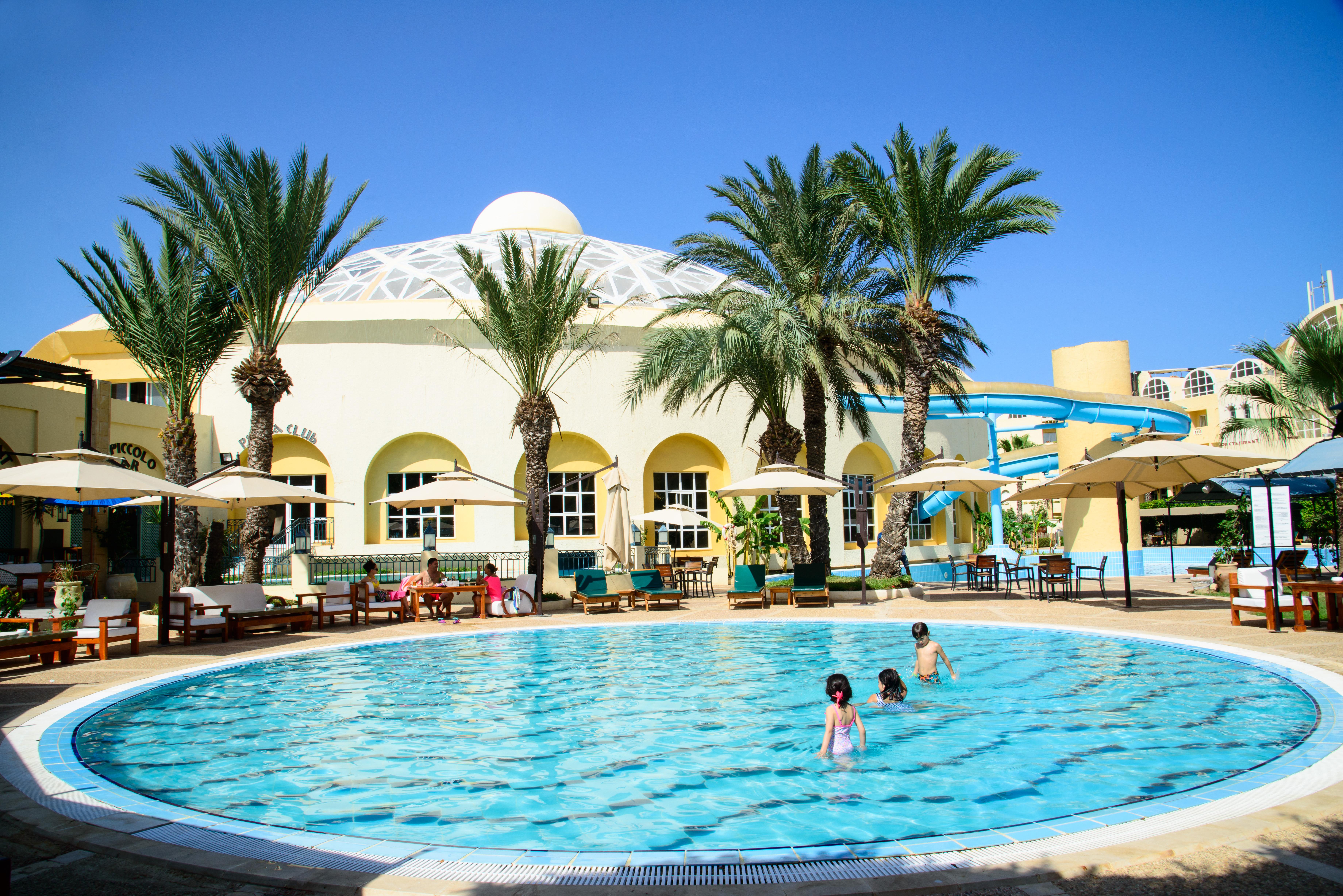 Suites Hotel Les Charmilles & Spa Ла-Марса Экстерьер фото