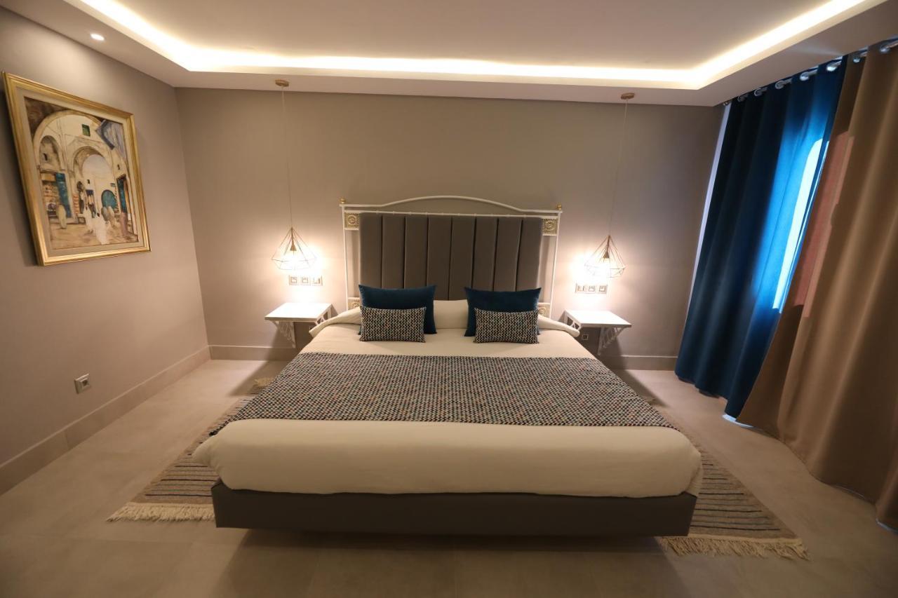 Suites Hotel Les Charmilles & Spa Ла-Марса Экстерьер фото